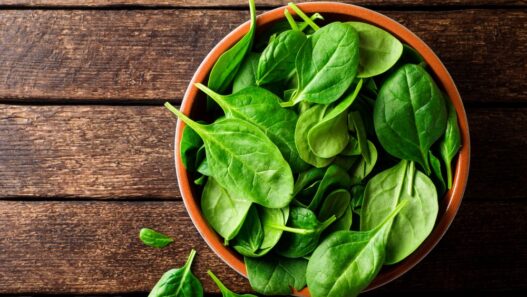 does spinach make you poop
